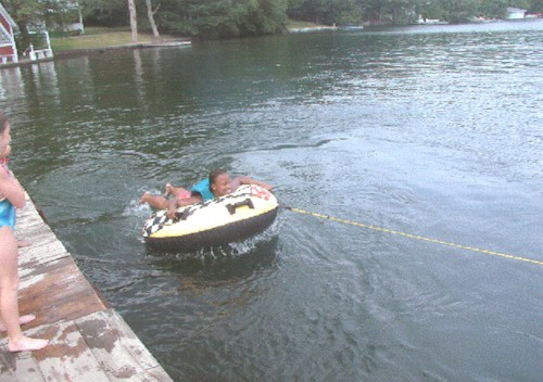 boating_two_02.jpg (59376 bytes)