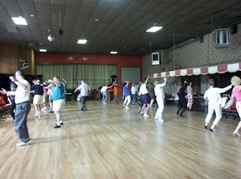 fun_2004_four.jpg (30900 bytes)